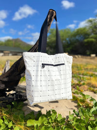 H O L O H O L O  Splash Proof Tote