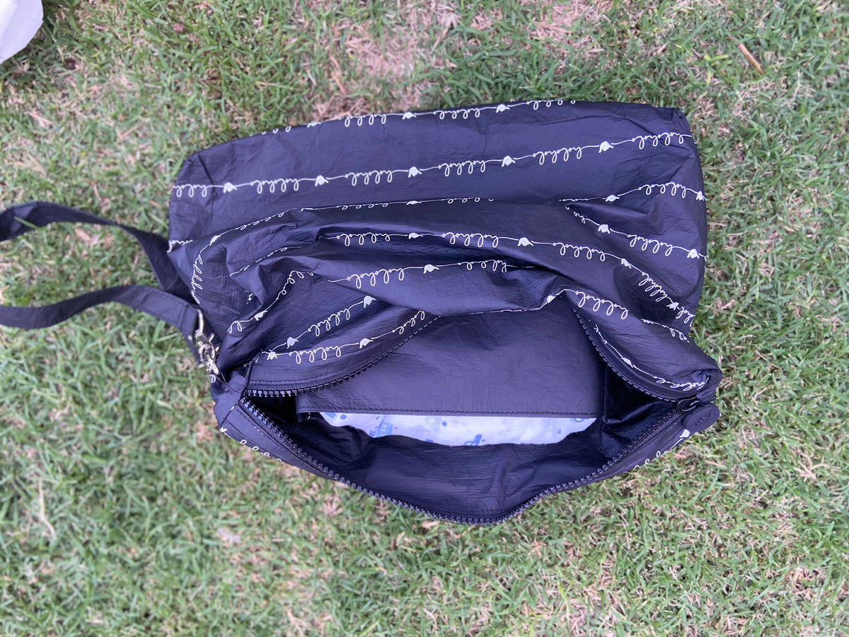 Splash Proof Holoholo Pouch