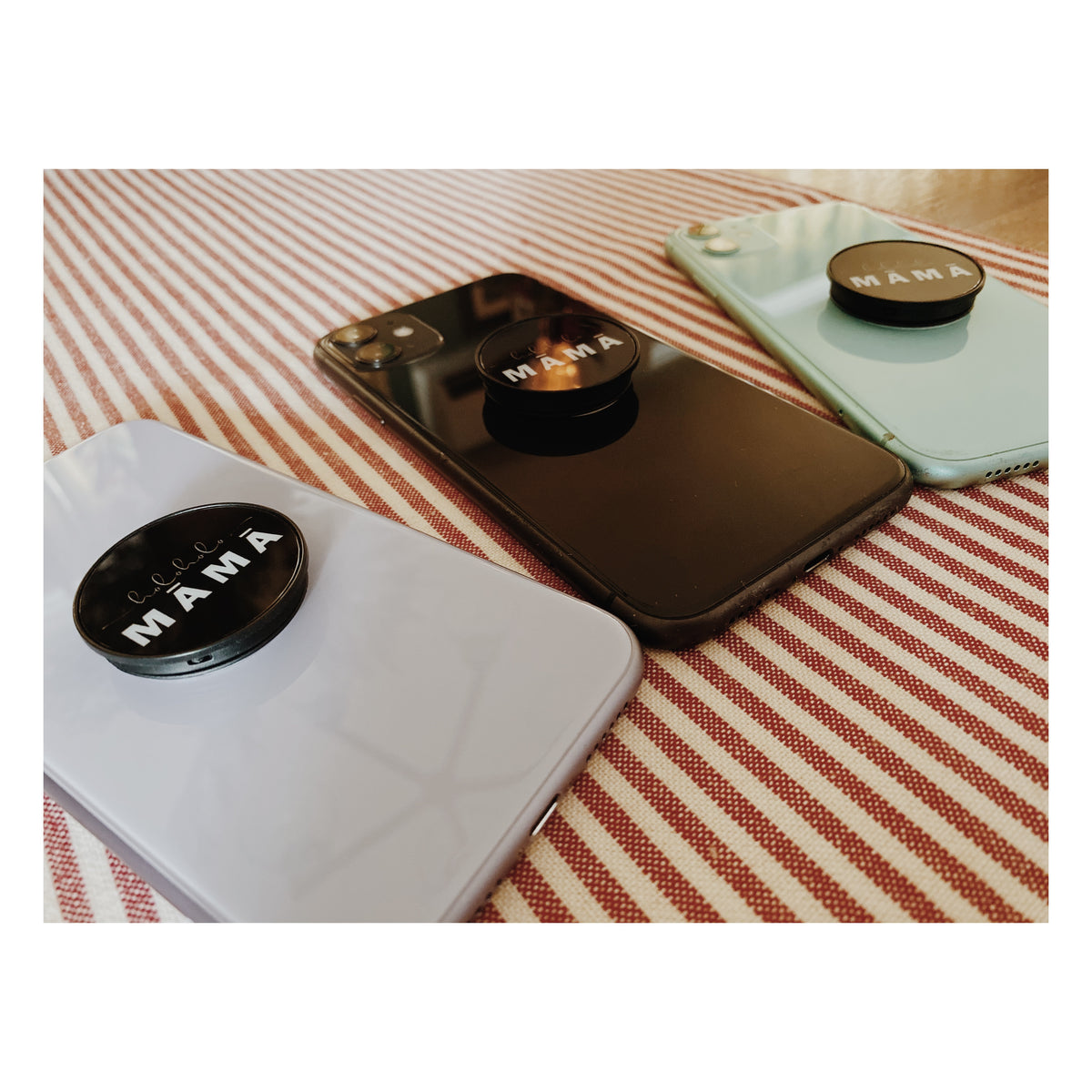 Holoholo Māmā pop sockets