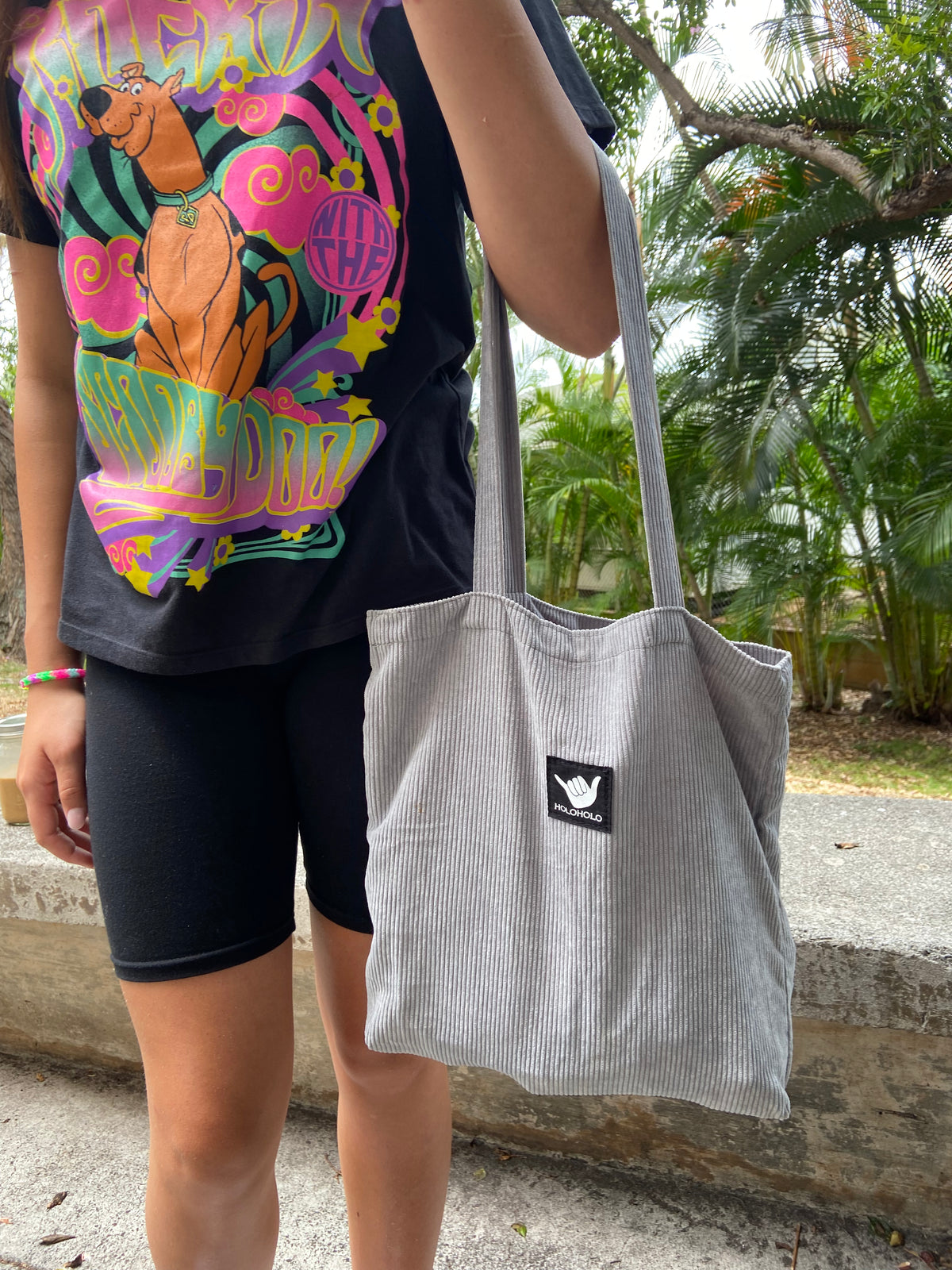 Holoholo Tote Bag